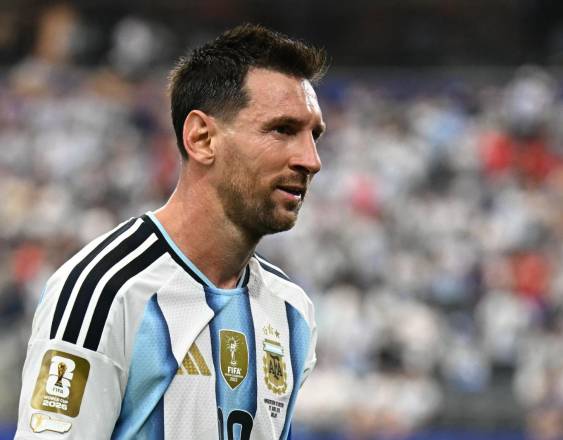 Universidad de Buenos Aires honrará a Messi con un doctorado Honoris