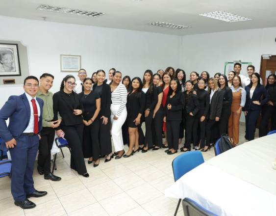 ML | Estudiantes celebraron el Día del Relacionista Público.