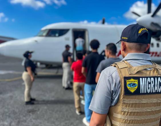 Por irregularidades y antecedentes penales, deportan a 33 nicaragüenses