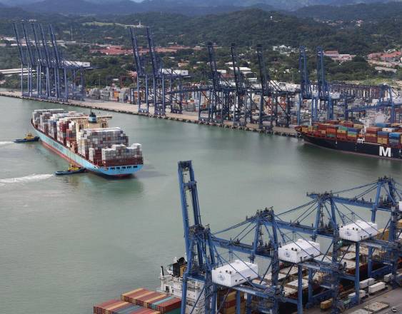 ML | Puerto panameños.