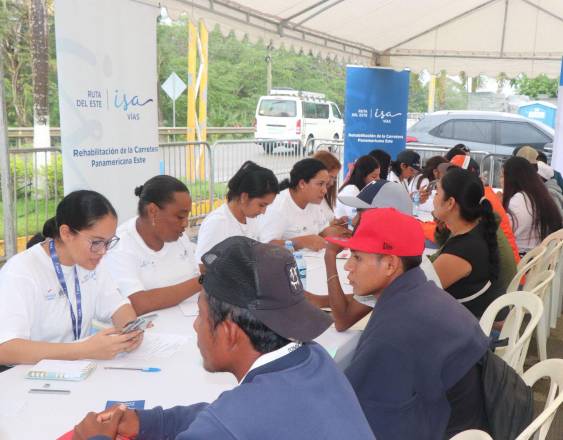 ML | Durante la feria de empleo del Municipio de Pinogana.