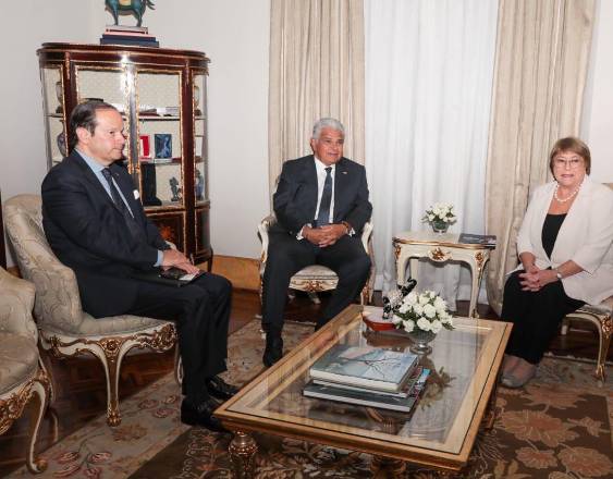 Mulino recibe a Michelle Bachelet, aspirante a la Secretaría General de la ONU