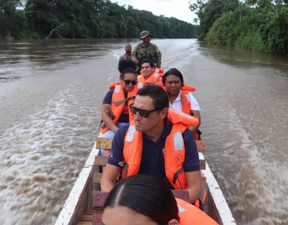 El embajador del Reino Unido en Panamá, Greg Houston en Darién.