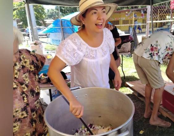 ML | Delyanne Arjona cocinó una súper sopa en La Tronosa de las Tablas.