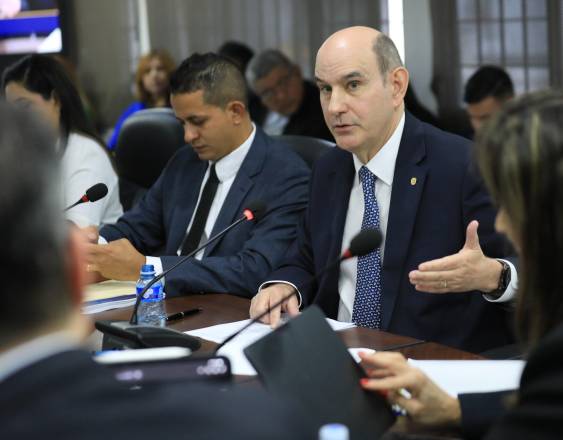 ML | El ministro Felipe Chapman.