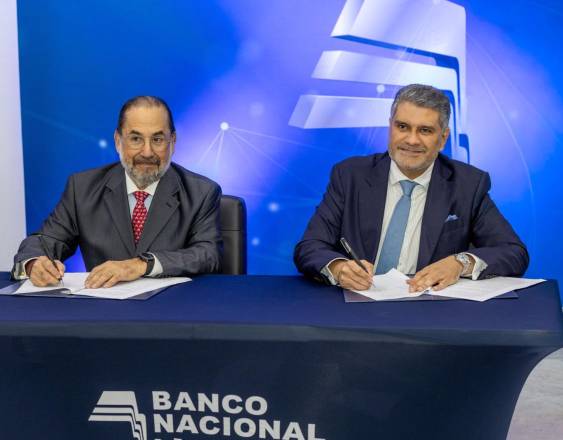 ML | Javier Carrizo, gerente general del Banco Nacional de Panamá y Andrés Farrugia G, gerente general de Caja de Ahorros.