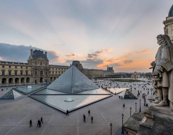 El Louvre inaugura una nueva galería para un “diálogo inédito” entre continentes