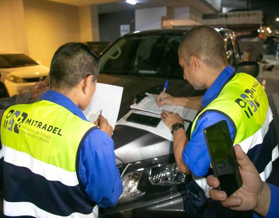 Mitradel detecta a tres extranjeros sin permiso de trabajo como agentes de seguridad
