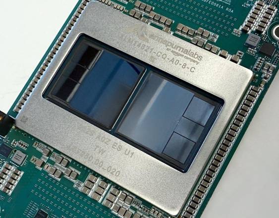 AWS | Chip Trainium3.