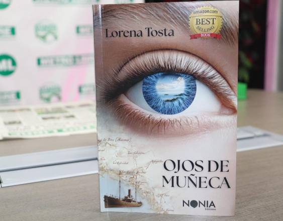 E.González | Portada del libro “Ojos de Muñeca” de Lorena Tosta.