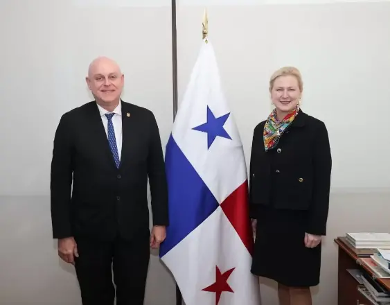 Panamá analiza estrategias para avanzar hacia una eventual membresía en la OCDE