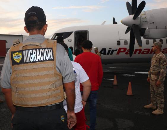 Panamá deporta a 33 colombianos