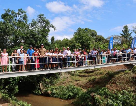 ML | Nuevo puente peatonal.
