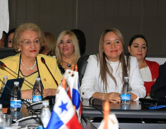 ML | Etelvina de Bonagas fue tres veces rectora de la UNACHI.
