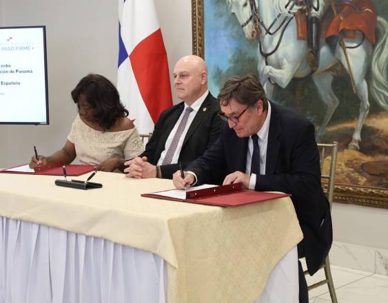 Meduca y el Instituto Cervantes preparan el XI Congreso Internacional de la Lengua Española en Panamá para 2028
