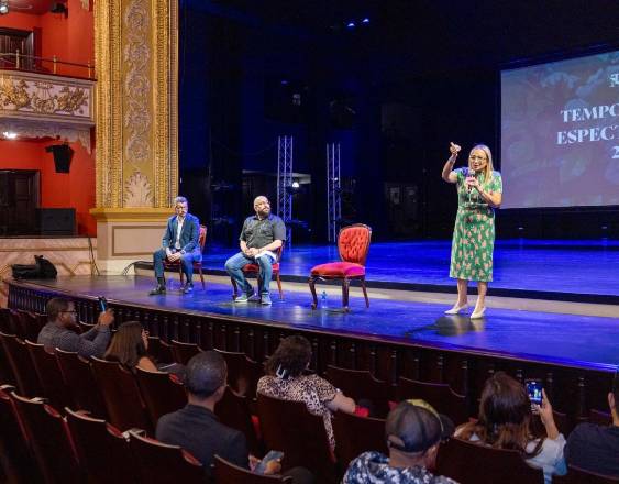 ML | El Patronato del Teatro Nacional de Panamá durante su conferencia.