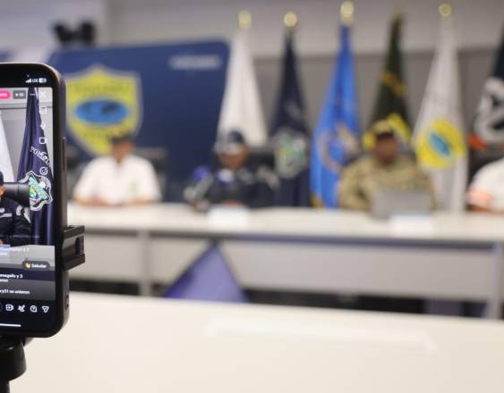 ML | Policía Nacional en conferencia de prensa.