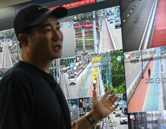 Jefe del Centro de Control Integrado de CCTV del puente Hangang.