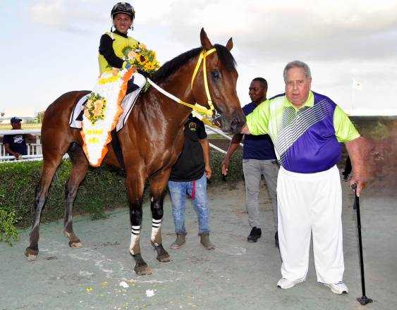 Cortesía | Smart Eros con la monta de Yonis Lasso y entrenado por Alberto Paz Rodríguez.