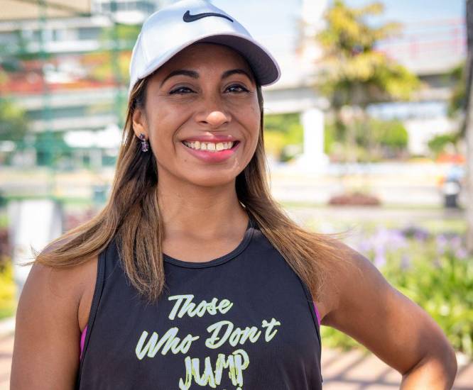 Salta soga, ríe, ¡vive!