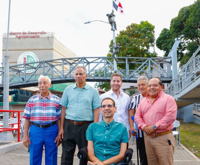 Homenaje y reflexión en un día histórico