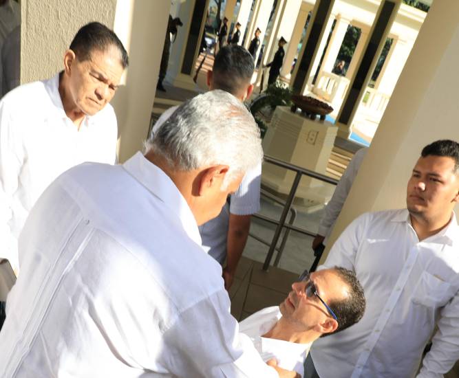 Presidente Mulino encabeza homenaje a los mártires del 9 de Enero