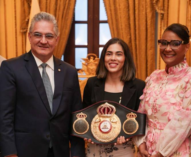 Honores a campeona