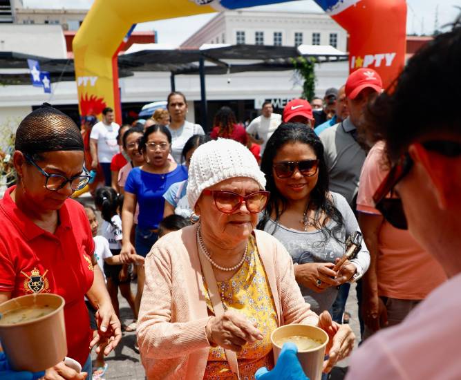 Miles disfrutaron de las actividades del Casco Peatonal