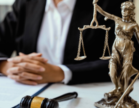 Aumenta el número de representantes con medidas cautelares