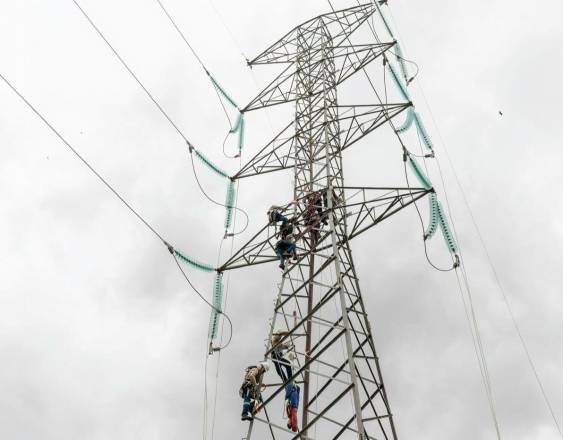 ML | Torres de transmisión de energía eléctrica.