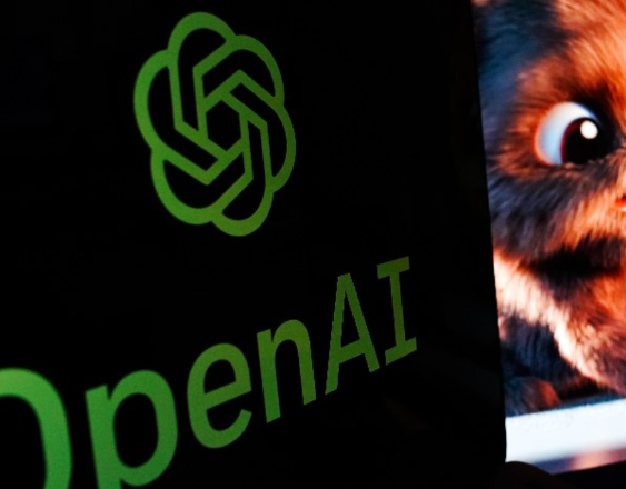 El mundo necesita “urgentemente” regular la IA, dice el director de OpenAI
