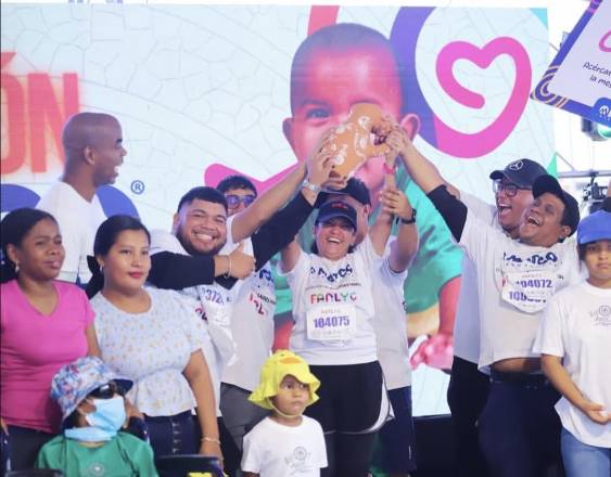 Relevo por la Vida 2026 reúne solidaridad y compromiso en la Cinta Costera