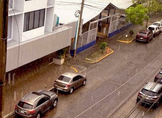 Pronostican jornada con lluvias dispersas y actividad eléctrica en algunos sectores del país