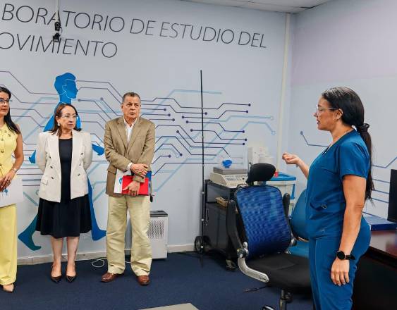 Ministra de Educación de Ecuador califica como modelo regional al Instituto de Salud Física y Deportiva de la UDELAS