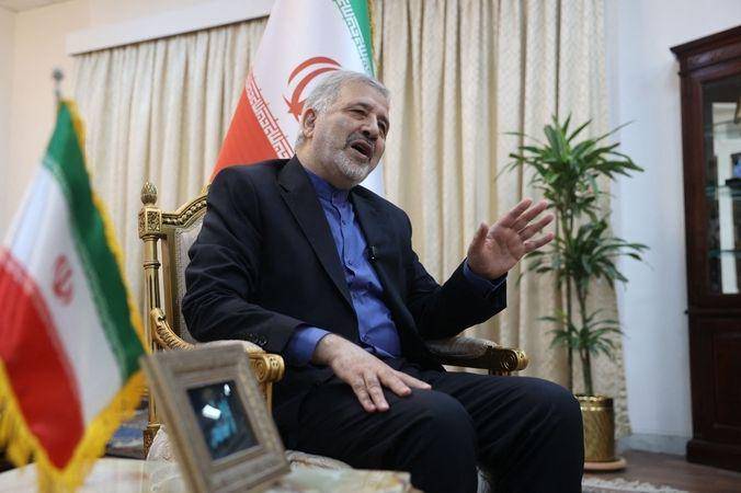 Arabia Saudí expulsa a cinco diplomáticos de la Embajada iraní