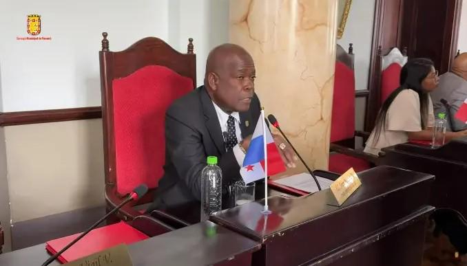 Mosquera prioriza los proyectos sociales en Curundú