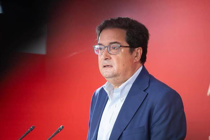 López aboga por una IA regulada y “al servicio del ser humano”