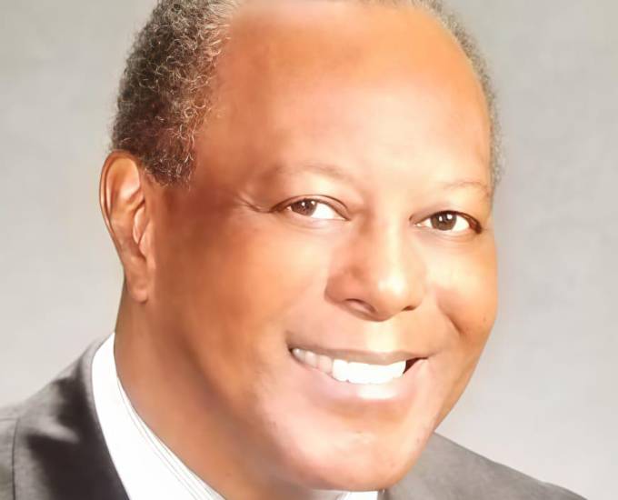 El maestro pone la luz donde hay oscuridad