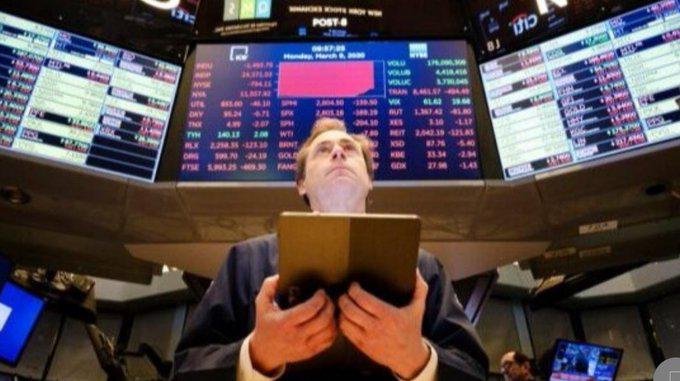 Wall Street termina dispar, a la espera de reunión de la Fed