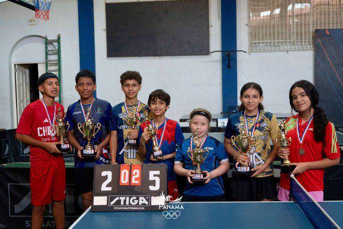 Tenis de mesa tiene sus campeones