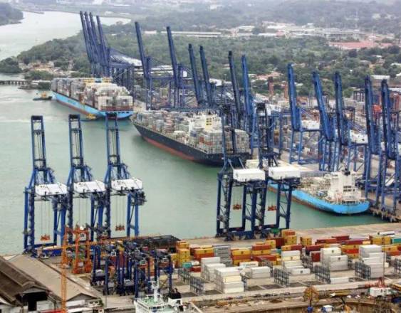 ML | Vista aérea del puerto de Balboa administrado por PPC.