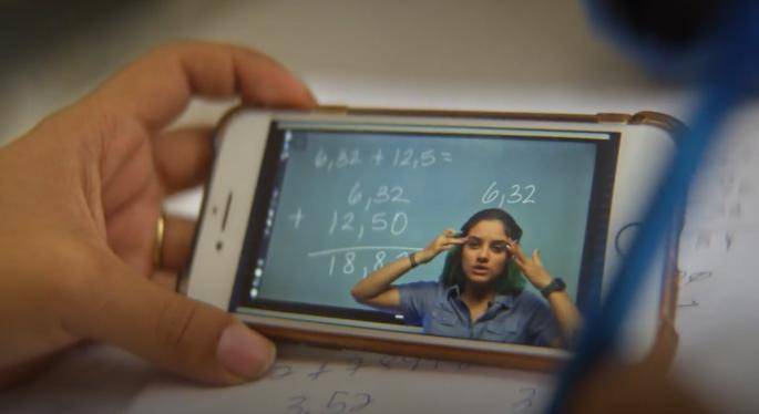 $!Aprendiendo matemáticas en un smartphone.