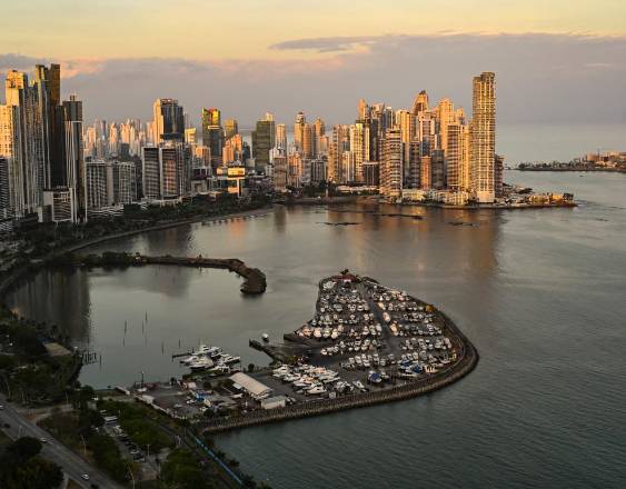 MARTIN BERNETTI / AFP | Vista aérea de la Ciudad de Panamá.