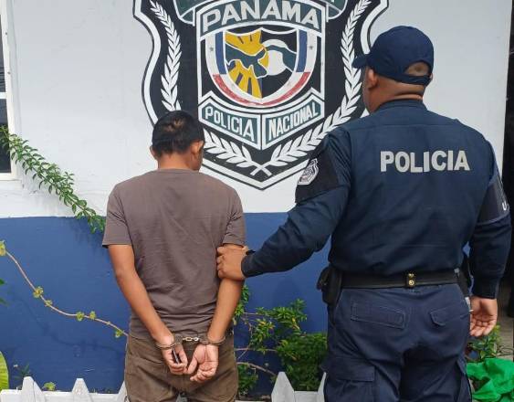 ML | Una persona aprehendida por la Policía Nacional.