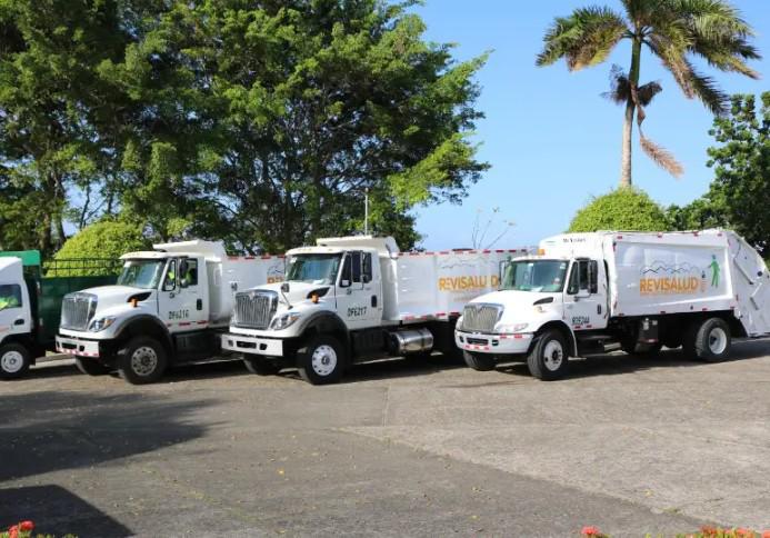 Cortesía | Camiones de la empresa Revisalud.