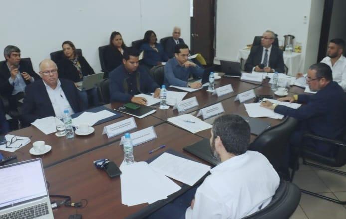 Cortesía | Miembros de las comisiones durante la reunión.