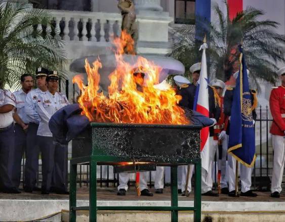 La Gobernación de Panamá cancela el acto de Cremación de Banderas
