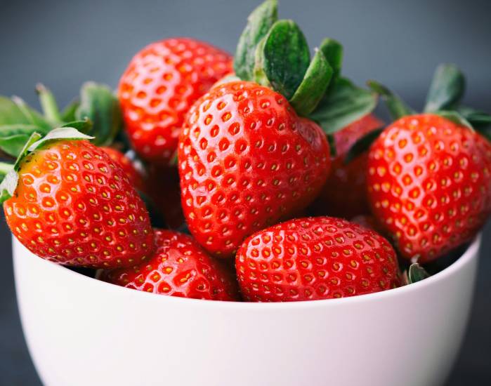 Producción de fresas supera los 11 mil quintales