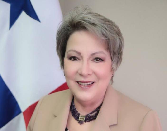 Los magistrados que decidirán sobre el contrato minero