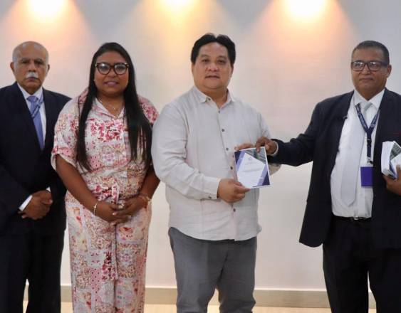 Contraloría y AMUPA capacitan a alcaldes sobre el nuevo Manual de Uso y Manejo de Fondos Públicos.